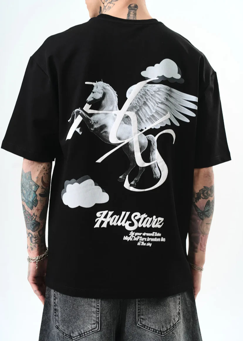 T-shirt oversize homme Hallstarz – Licorne ailée et nuages Maka